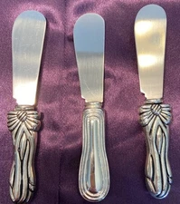 3 Art Deco Design Cheese Spreader 3d Bow Butter Jam Great Vtg Cond.