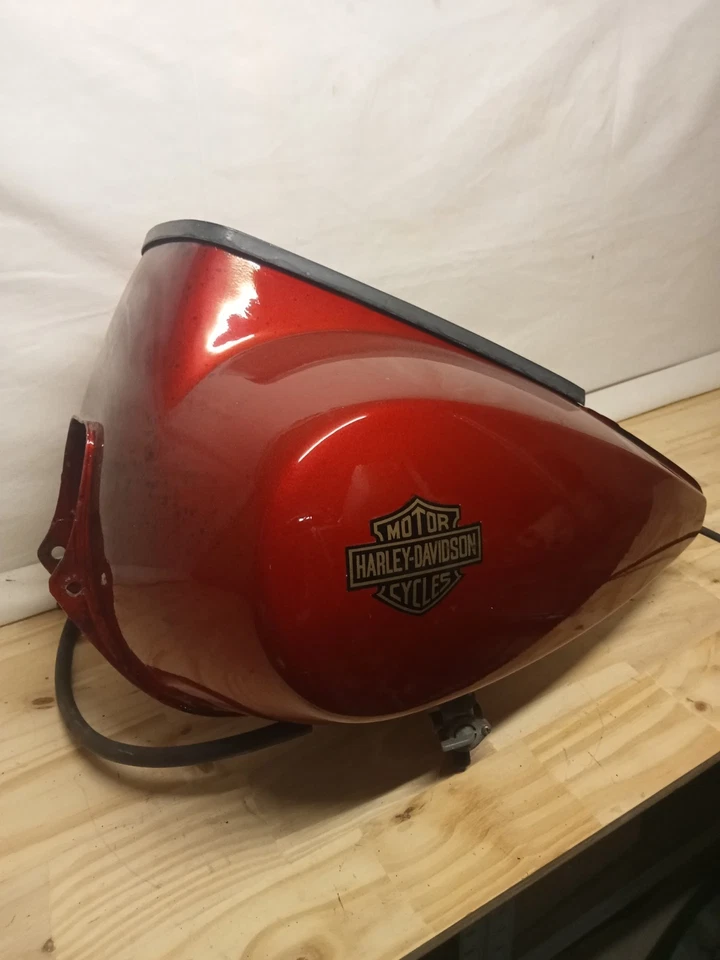 Harley Davidson Electra Glide 1983 FLHT reservoir - Photo 4/4