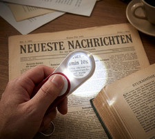 Klappbar Taschenlupe 10-Fache Lupe mit Licht Handlupe Leselupe schlüsselanhänger