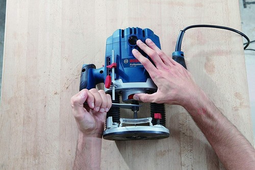 Bosch 55mm 1300W Wood Working Router GOF 130 220 Volt Express Delivery - Picture 6 of 9