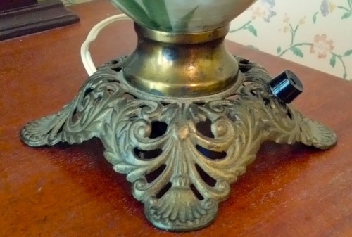 Antique Victorian Gone With The Wind Parlor Lamp - Picture 3 of 4