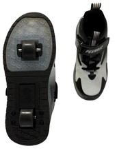 Roller Skate Sneakers Hidden Wheel Shoes Women's EU 34 / US 4 Kids Size 2