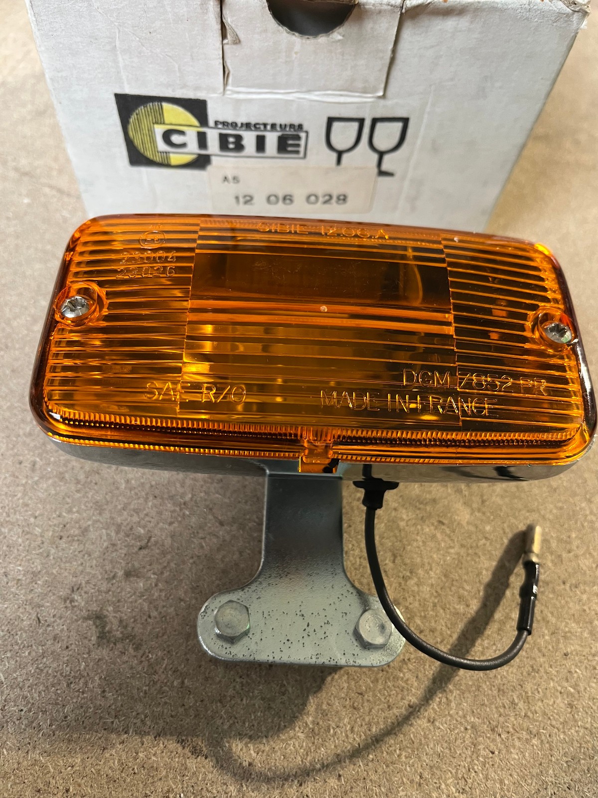 Feu phare recul ambre Cibié 12-06-028 pièce de rechange Peugeot 304 Citroën DS