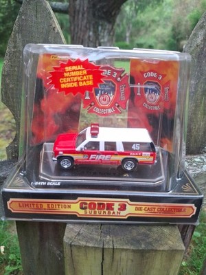 Code 3 City Of New York Fire 1998 Suburban #45 Ltd. Ed. 12403 Die Cast 1:64