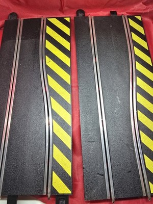 SCALEXTRIC C8246 SEITENWISCHER SCHIKANE x2 GELBES HASH Klasse B ** KOSTENLOSER VERSAND IN UK **