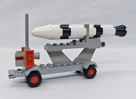 LEGO 897 Classic Space - Mobile Rocket Launcher *Used* with *Instructions*