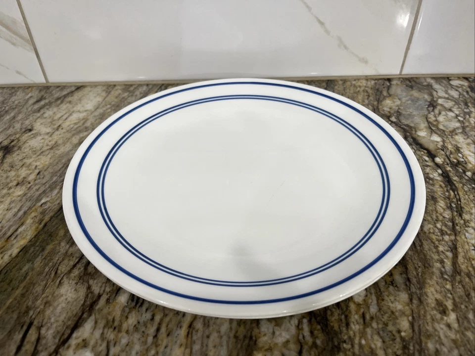 2 Platos de Cena Corelle CLASSIC CAFÉ AZUL Blanco Con Rayas Azules 🇺🇸 Foto 2 de 4