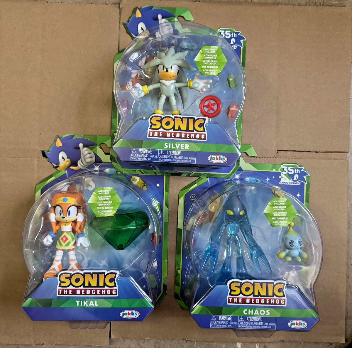 Sonic 35th Anniversary Silver, Tikal, Chaos Collectible Figure