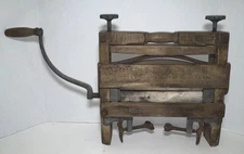 Vintage Lovell Manufacturing CO. Erie, PA Brand Clothes Clamp On Wringer