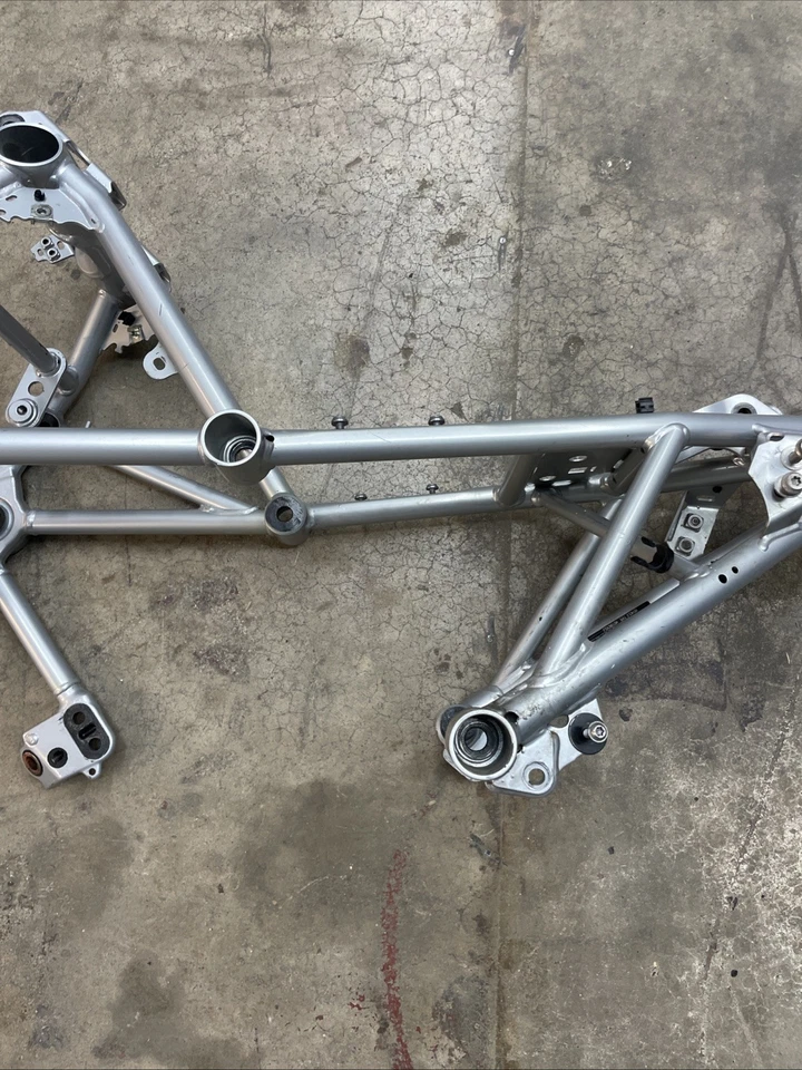 BMW R1200RT 2014 A 2018 CUADRO PARTE # 46519444975 Foto 3 de 4