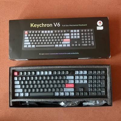 Keychron V6 Wired Mechanical Keyboard Knob Version Full-Size MINT Complete WORKS