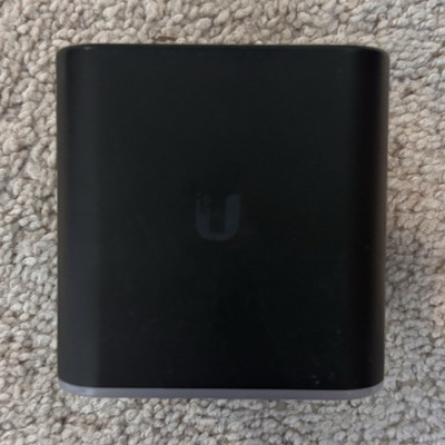 Ubiquiti airCube ISP ACB-ISP Wireless Router PoE 3-Port 300Mbps Black