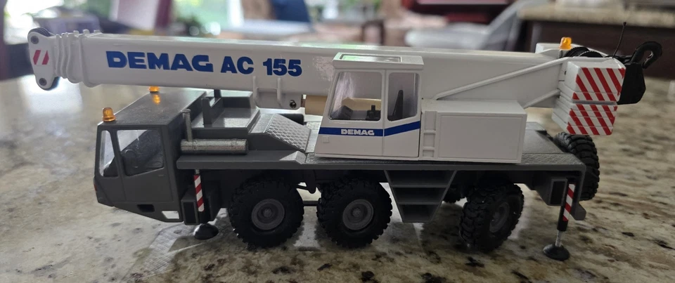Vintage Conrad Terex Demag AC 155 Telescopic Crane 1:50 Diecast Model Germany - Image 3 of 4