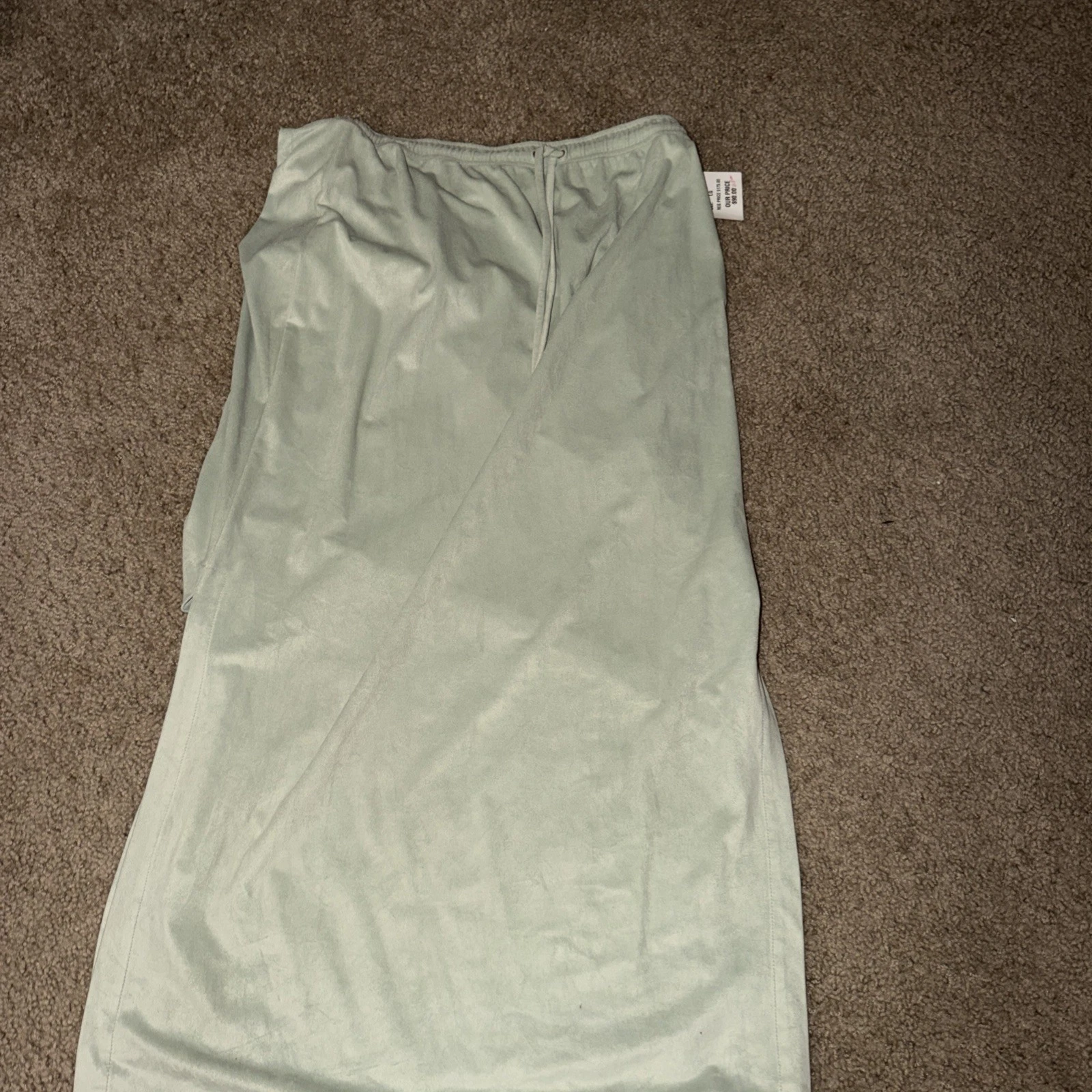 ST. JOHN SPORT Marie Gray Safe Green Gold Hardware Linen Side Slit Skirt L
Opens in a new window or