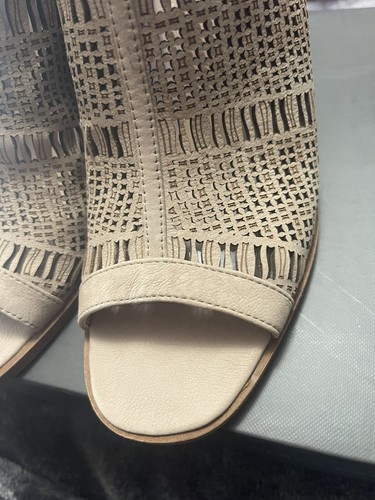 Sandali da donna Vince Camuto VC-KEANNIE taglia 8M colore tipsy talpa pelle scamosciata morbida - Foto 3 di 18
