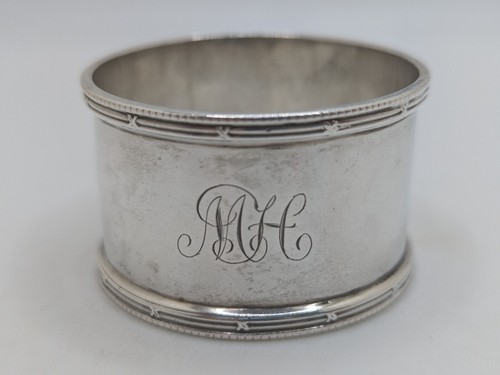 Antique Sheffield Sterling Silver Napkin Ring "MH" initials engraving, d. 1923