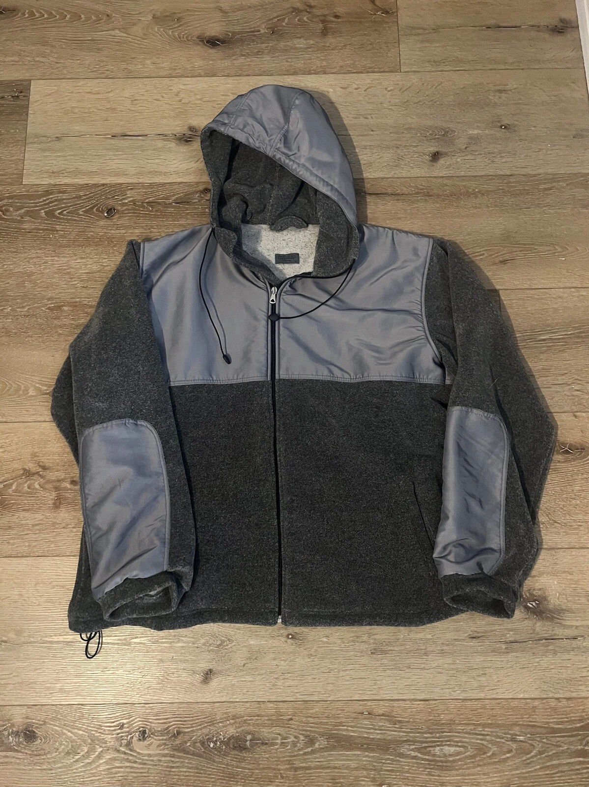 American Essentials Mens Gray Full Zip Hooded Fleece Jacket Size Large
Opens in a new window or tab