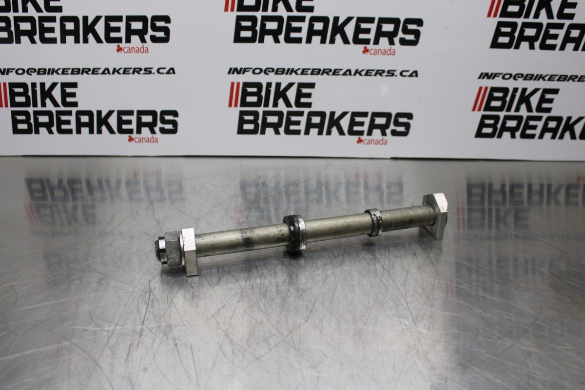 07 KAWASAKI Z1000 REAR AXLE BACK WHEEL RIM PIVOT BOLT AXEL BB148