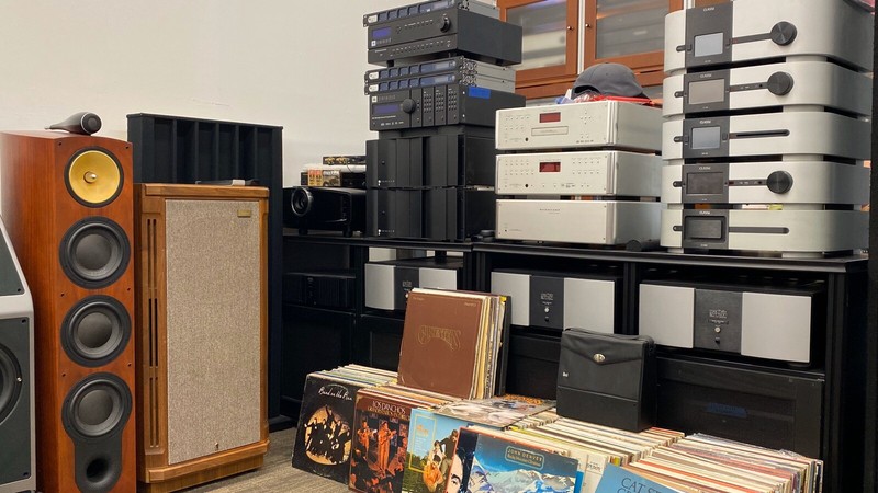 JBL Synthesis THX S800 ATI Built Amplifiers STEREO or 800x1 MonoBlocks x 2!