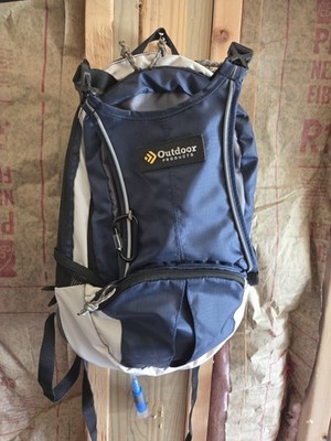 Outdoor Products Hydration Pack Blue/White/Black w/ Tube, 2 Pockets 0-5L