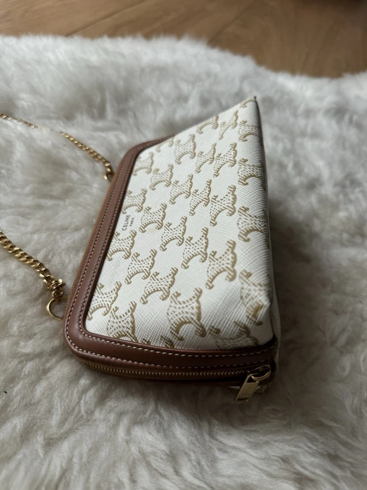 Celine Triomphe, photo 2 of 5