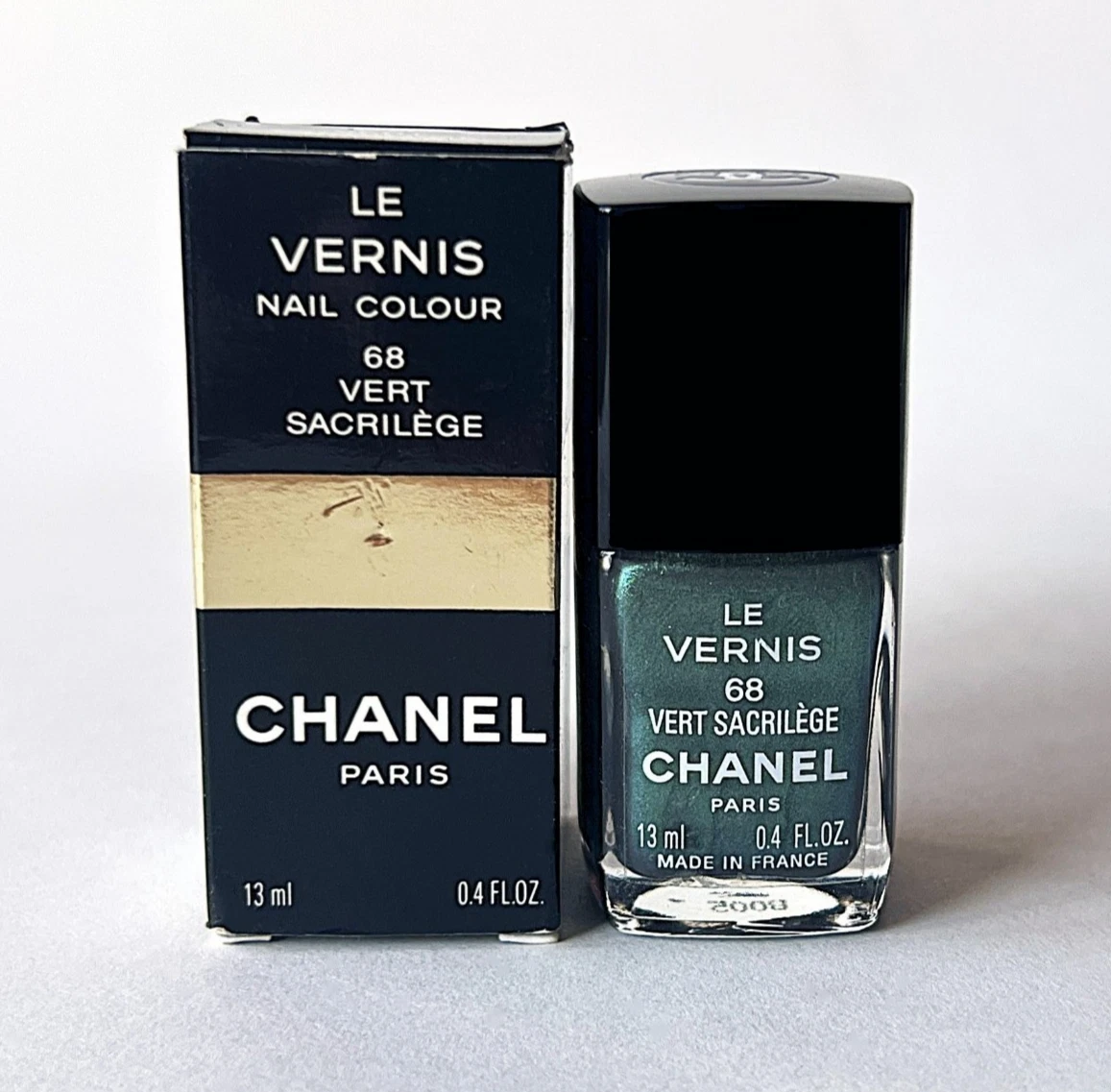 CHANEL Le Vernis Nail Polish 68 VERT SACRILEGE