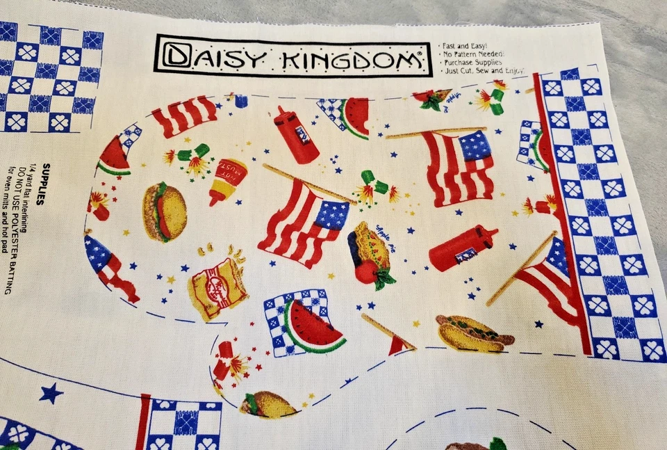 Vintage Daisy Kingdom Picnic Apron Hot Pad Cut and Sew Panel Cotton Fabric - Image 3 of 4