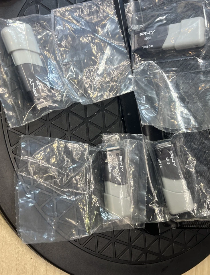 PNY 32GB USB 3.0 - Image 3 of 3