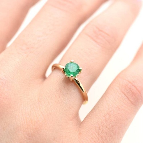 0.90 Ct Emerald & Natural Diamond Minimalist Ring 14k Solid Yellow Gold - Picture 4 of 6
