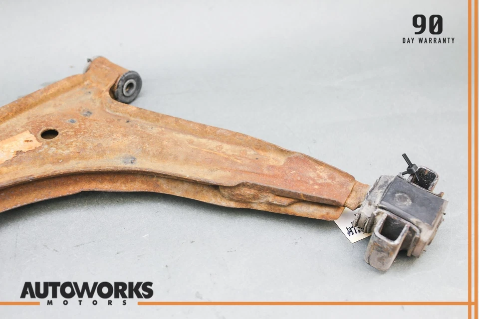 83-87 Brazo de control inferior Wishbone delantero izquierdo lado del conductor OEM Foto 3 de 4