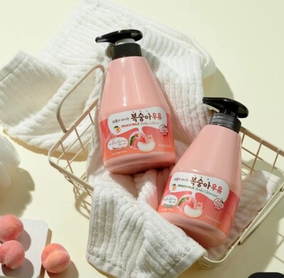 WELCOS KWAILNARA Peach Milk Body Cleanser & Body Lotion (560