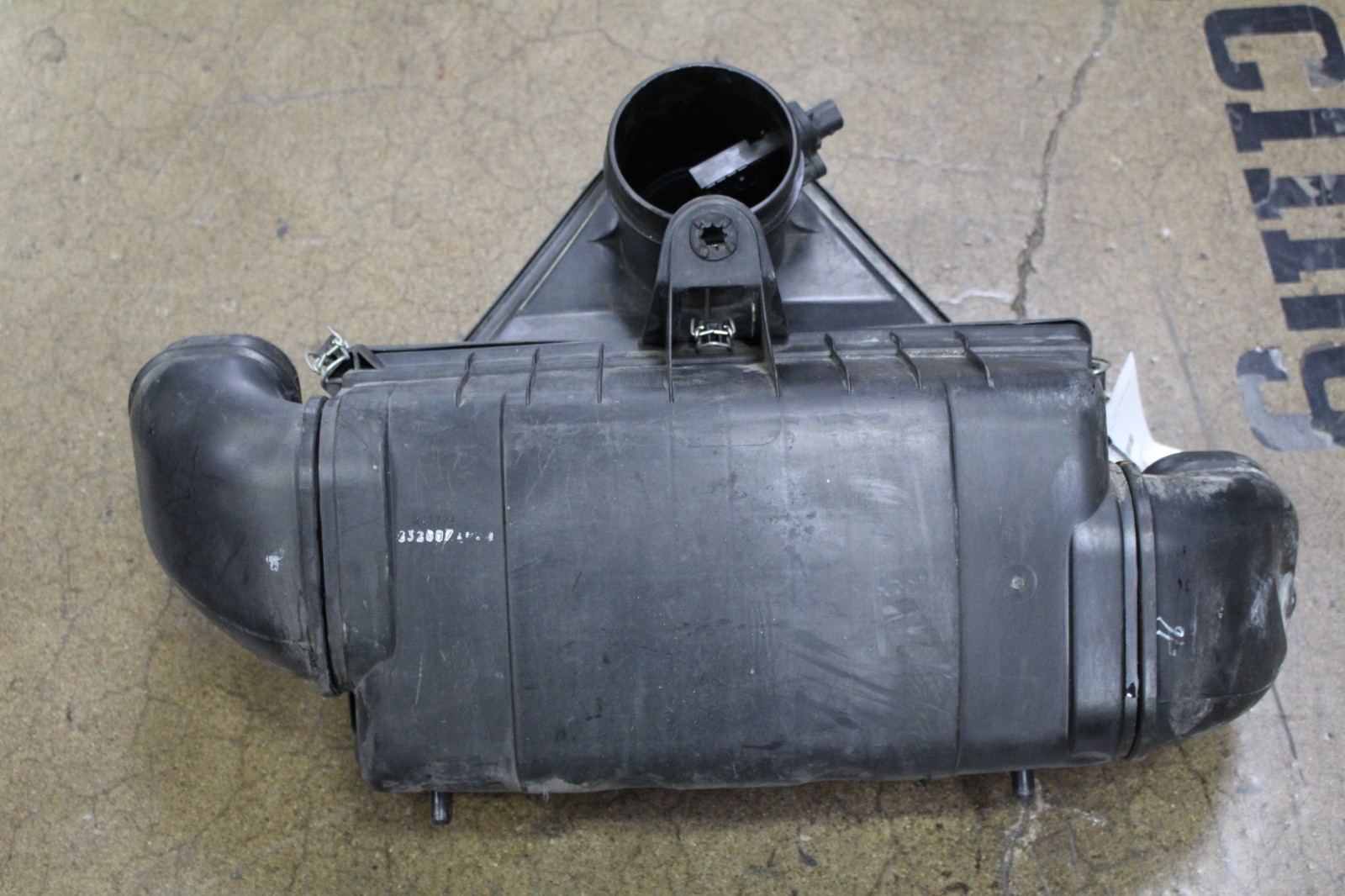 Maserati GranTurismo Air box top P/N 232607