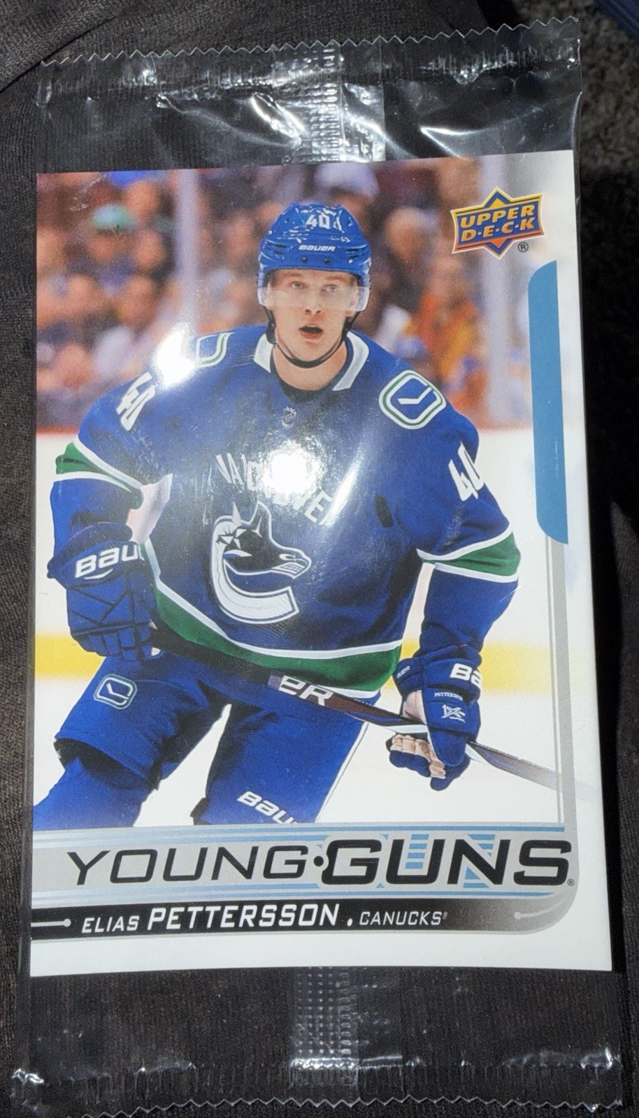 2018-19 UD Elias Pettersson Young Guns SP RC #248 Jumbo Box Topper Canucks ROY
