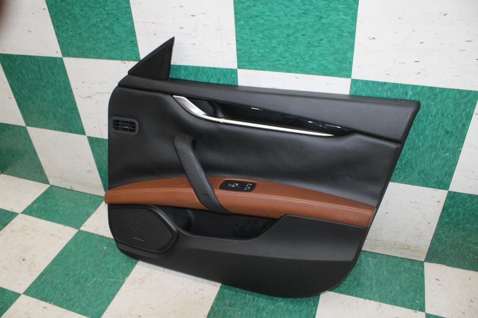 Maserati Ghibli 2014-2017 Front Right Door panel Brown