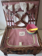 Gift Company 2 Person Fitted Wicker Picnic Hamper very good condition 