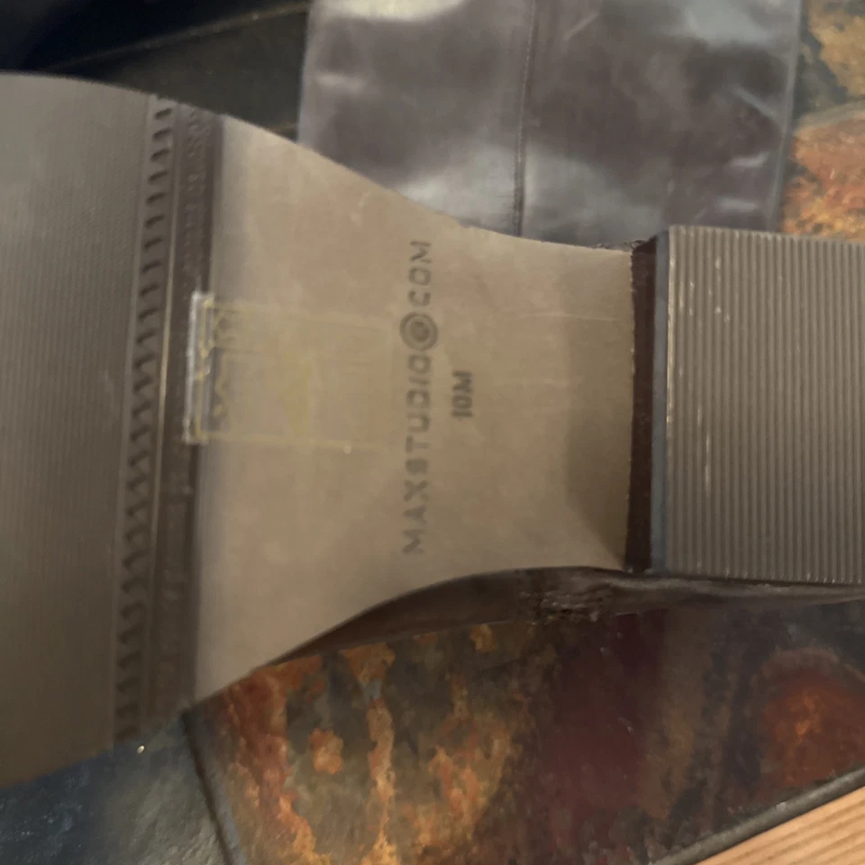 Max studio  Woman's Boots,  Brown Distressed Leather, US 10, Beauty And Elegance - Image 3 of 4