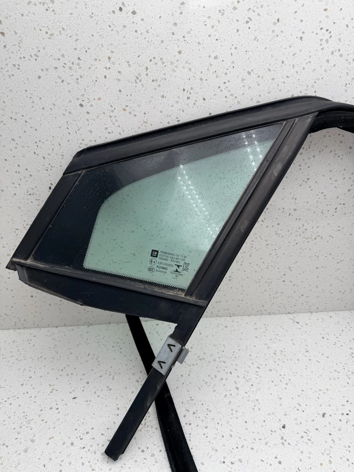 16-19 CHEVROLET CRUZE Left Front Door Vent Glass 42686961 OEM B435-5 — 第 3/4 张图片