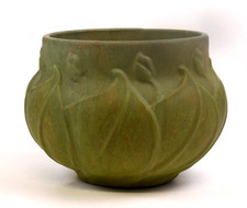 Roseville Pottery Arts & Crafts Early Velmoss Jardiniere, 577-8"