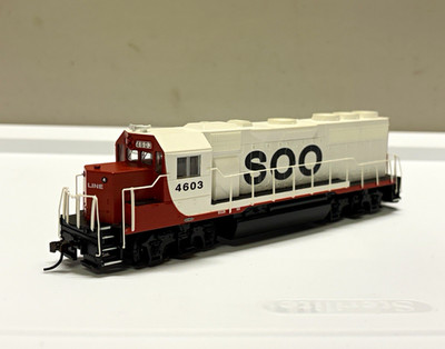 BACHMANN HO Scale EMD GP40 Soo Line 4603 Diesel Locomotive DCC Sound 66304