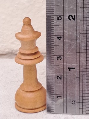 Ausgefallene antike Vintage Baum gedrechseltes Holz weiße Königin Schachfigur