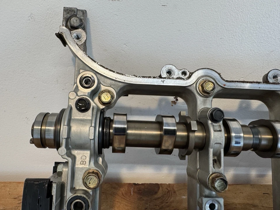 2007–2009 Lexus LS460 Driver Left Engine Cylinder Head Cam Shaft OEM - Image 3 of 4