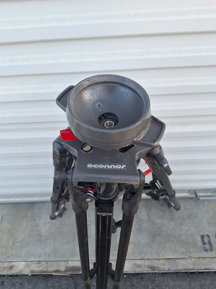 Patas de trípode de fibra de carbono OConnor 35L con cuenco de 100 mm Foto 3 de 4