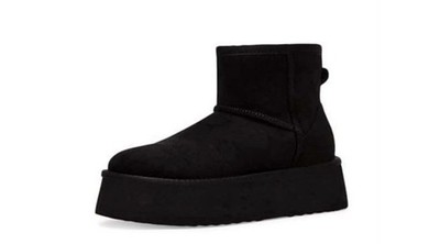 Steve Madden Women's Enchanting Ankle Boot Size 7 Black Suede NIB Platform