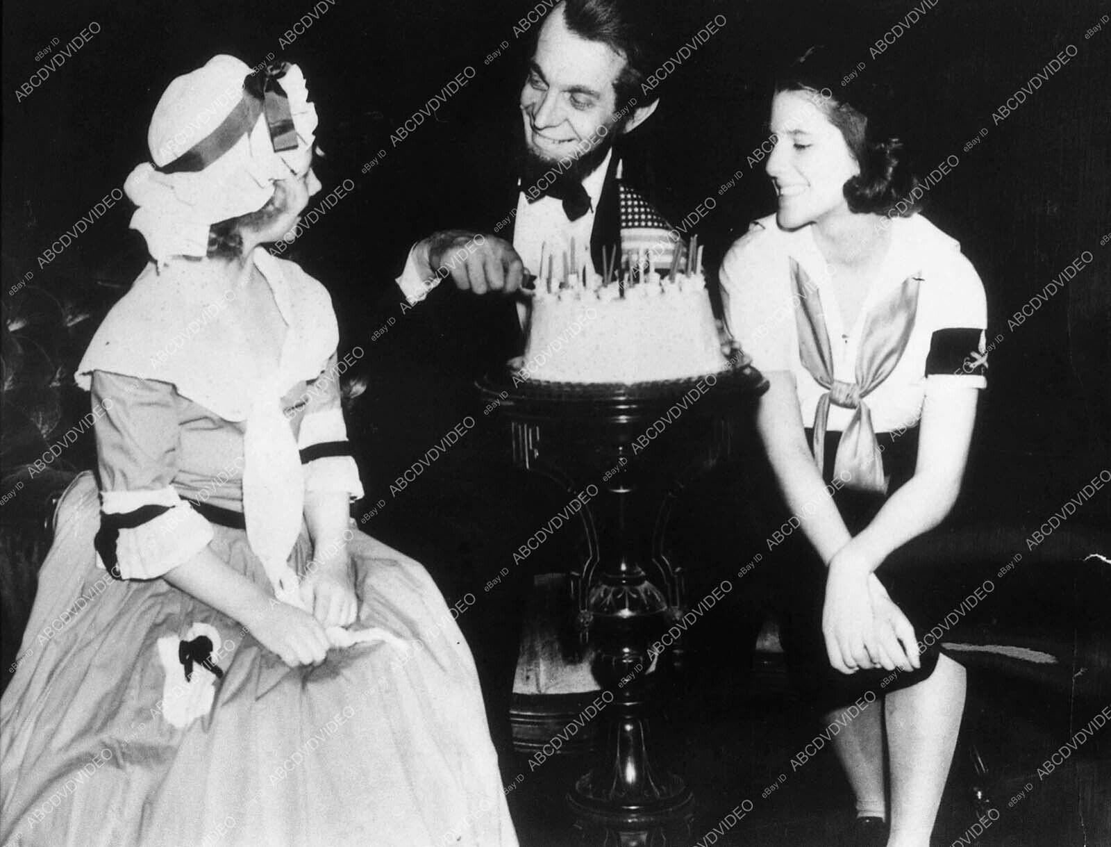 9057-18 Raymond Massey celebrates with birthday cake film Abraham Lincoln  9057-1 | eBay