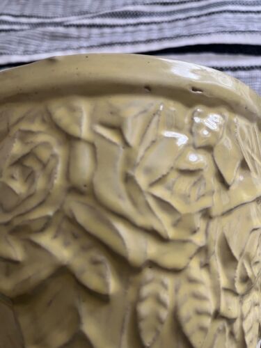 McCoy Yellow Jardiniere Rose Pattern planter - Picture 5 of 6