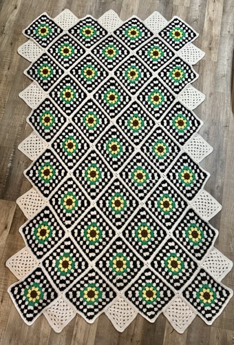 SELTEN Vintage Granny Square schwarz weiß SONNENBLUMEN gehäkelte afghanische Decke 53” x 85”
