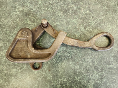 Klein Crescent Tool No. 386 Cable Wire Grip Puller 9/16-1 1/16'' 12,500 LBS -USED
