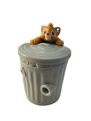 1996 Burger King Oliver and Company View Finder Cat Oliver on Trash Can 4''