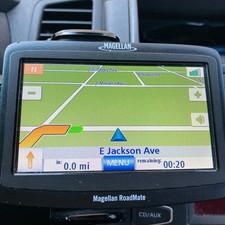 Magellan Roadmate GPS 1412 Navigation Bundle with Car Charger