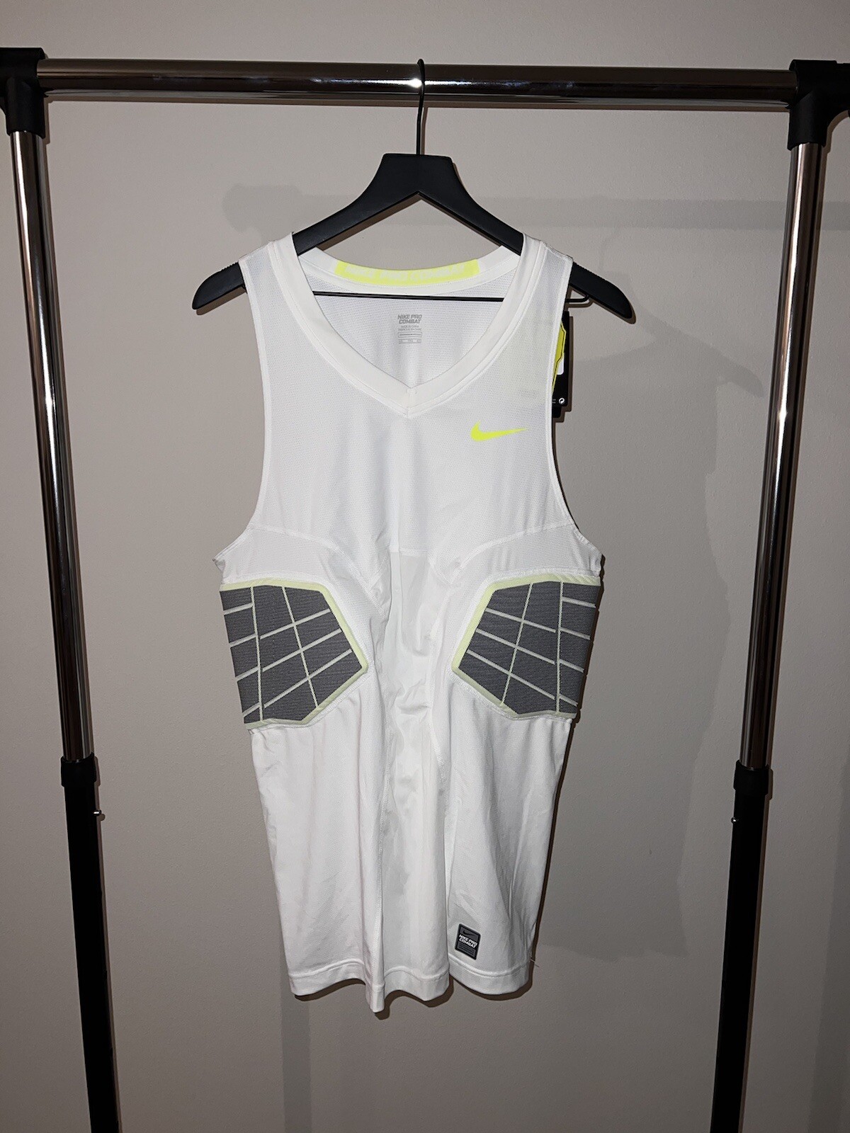 NEW Nike Pro Hyperstrong Padded Basketball Compression Tank 618975100